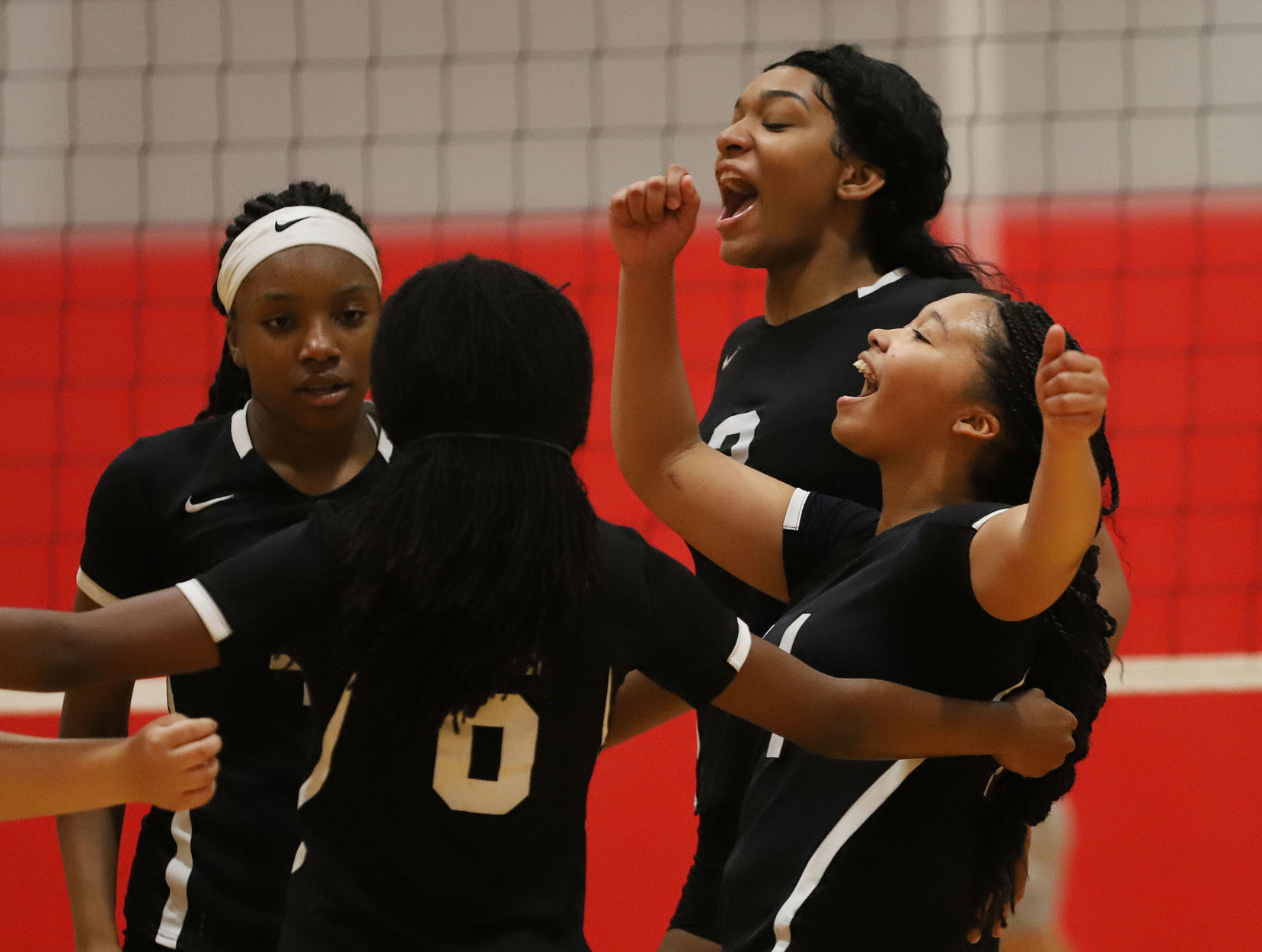 Eisenhower vs LSA volleyball 8 8.27.18.jpg
